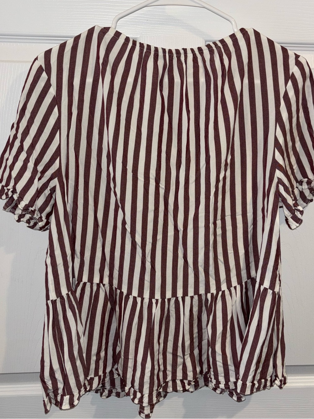 Madewell Women's Burgundy & White Stripe Peplum Ruffle Top sz M - Picture 2 of 3